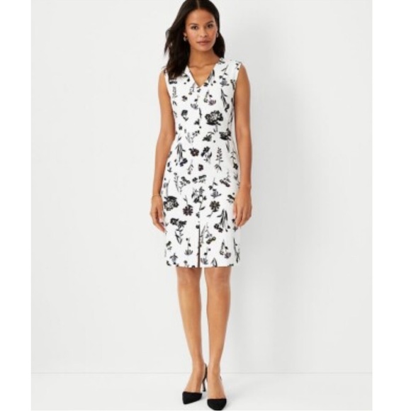 Ann Taylor Dresses & Skirts - NWT Ann Taylor Black and White Floral Midi Dress
